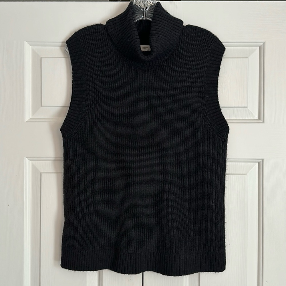 NWOT LOFT sweater vest